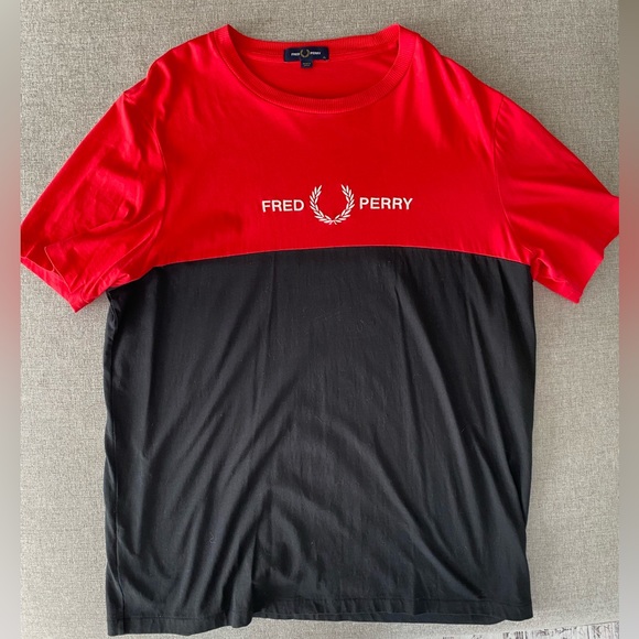 Fred Perry T-Shirt [Large] - Picture 1 of 1